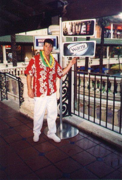 Elvis doing a LIVE! hit
